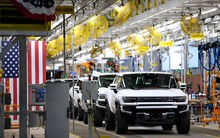 Đại sa thải ngành ô tô: General Motor ‘hối lộ’ 58.000 lao động tự nghỉ việc để hãng rảnh tay đấu với Elon Musk