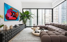 Cải tạo căn hộ 214m2 từ 63 năm trước: Sự tối tăm và tồi tàn hoàn toàn biến mất, gia chủ nhận nhà mà ngỡ ngàng