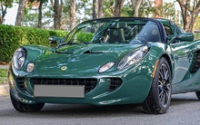 Chiếc xe thể thao ‘độc nhất Việt Nam’ này có giá 1,5 tỷ đồng, không phải ai có bằng cũng lái được