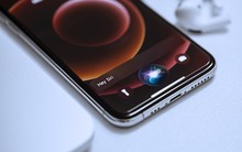 Đường đua AI càng thêm nóng: Apple đang tìm cách phát triển AI như ChatGPT để đưa vào Siri