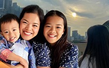 Bố bận chăm bà ốm ở viện, mẹ bận dạy học, nữ sinh 2k8 tự ôn tập ở nhà rồi trúng luôn HỌC BỔNG TOÀN PHẦN ở Singapore