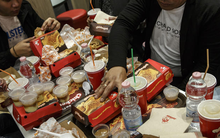 Ung thư đại trực tràng đang gia tăng ở người trẻ, không muốn gặp phải nên tránh xa ngay những thói xấu nhiều người mắc này