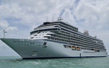 Tàu du lịch cao cấp đưa hơn 600 khách quốc tế đến Nha Trang