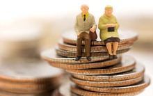 5 yếu tố khiến việc tiết kiệm để nghỉ hưu của bạn có thể bị 'dậm chân tại chỗ