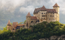 Quốc gia giàu thứ 2 thế giới không phải Trung Quốc hay Nhật Bản: 11 sự thật đáng kinh ngạc về đất nước ít người biết!