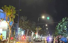 Công an đột nhập ki-ốt, giải cứu một phụ nữ bị bắt làm con tin trong đêm