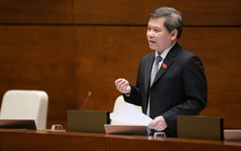 'Hết sức khó khăn' nếu cán bộ tự sống bằng lương