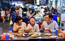 Người Trung Quốc đổ xô du lịch trở lại nhưng theo cách "khác thường": Châu Âu lo lắng vì mất khách sộp