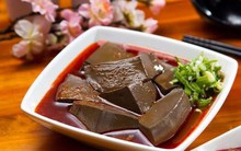 Tiết lợn giúp trẻ lâu, giảm béo, chống cả ung thư nhưng lại 'đại kỵ' với những người sau