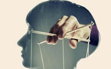 5 năm sau khi tốt nghiệp, cậu bạn chung phòng KTX năm xưa đã sở hữu mức lương hàng trăm triệu, còn tôi mới bị sa thải: Khoảng cách ngày càng rộng vì thiếu 2 chữ