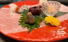 Bất chấp dư luận thế giới và sự quay lưng của chính người dân trong nước, các doanh nghiệp săn bắt cá voi Nhật Bản bỏ mặc tất cả để tiếp thị