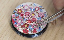 Cận cảnh quy trình tạo ra chiếc đồng hồ xa xỉ “không có số”, trị giá 7 tỷ đồng: Đắt từ trong ra ngoài, xứng đáng đồng tiền bát gạo