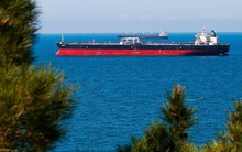 'Cửa sau' rộng mở giúp dầu Nga lách các lệnh trừng phạt, ồ ạt tràn vào thị trường châu Âu