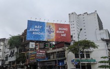 Mỏ vàng quảng cáo ngoài trời: Chủ tịch Trần Sỹ Thanh yêu cầu rà soát toàn thành phố