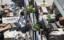 Lý lẽ của người đàn ông 'sợ bị thăng chức': Đỡ gánh nhiều trách nhiệm, làm thêm hơn 80 giờ/tháng là hủy hoại cuộc sống