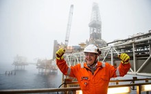 Nước đi đầu chống biến đổi khí hậu nhưng bán dầu nhiều nhất cho châu Âu, vung tiền khiến Anh, Mỹ "lép vế"