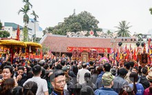 Xem 'kiệu bay' giữa phố phường Thủ đô