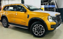 Ford Everest Wildtrak đã về đại lý Việt Nam: Giá 1,5 tỷ đồng, dự kiến giao xe tháng 5, nỗ lực cạnh tranh Santa Fe