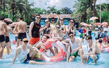 Kiếm đậm từ bán vé, phí gửi đồ và fastfood cũng thêm vài chục tỷ, Công viên nước Đầm Sen lần đầu báo lãi trăm tỷ đồng