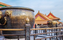 Càn Long hạ lệnh đúc 22 chiếc lu bằng vàng, sau khi Tử Cấm Thành thất thủ mới lộ tẩy âm mưu lừa dối Hoàng đế của Hòa Thân