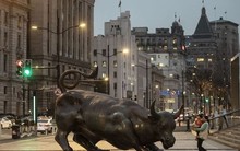 Nghịch lý: Kinh tế toàn cầu "đang rất ổn" nhưng tại sao đó lại là tin xấu cho các Ngân hàng Trung ương?