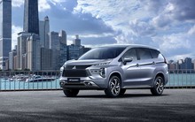 Mặc thị trường trầm lắng, những mẫu ô tô này vẫn tăng giá bán tới cả trăm triệu đồng