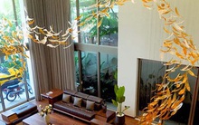 Các căn siêu biệt thự ở Việt Nam thường không thể thiếu thứ này: Giá trị cả tỷ đồng, nặng hàng tấn nhưng phải lắp thủ công rất cầu kỳ