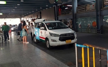Thu phí taxi sân bay:  Cần hài hòa lợi ích và nhiệm vụ