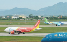 Nghỉ lễ 30/4 - 1/5: Giá vé máy bay tăng 'nóng'