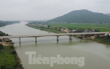 Cận cảnh cầu cao tốc Bắc - Nam có làn xe hỗn hợp vượt sông Mã