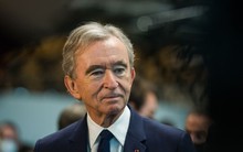 Kiếm thêm 12 tỷ USD trong 1 ngày, ông trùm hàng hiệu ngày càng bỏ xa Elon Musk