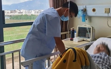 Chán ăn, sốt cao và ớn lạnh, tưởng bệnh vặt hóa ra bị ký sinh trùng 'ăn rỗng' 1 bên gan