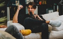 Youtuber 24 tuổi thu nhập hơn 9 tỷ đồng/tháng, hô biến 20 triệu thành 200 tỷ đồng chỉ sau vài năm: 20 tuổi không mua nổi 1 chiếc Lamborghini thì phải tự xem xét lại bản thân!