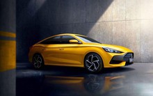 Mẫu sedan hạng C giảm đậm 60 triệu đồng tại đại lý, giá mới rẻ hơn cả Toyota Vios