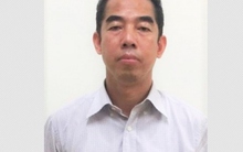 Vợ cựu thứ trưởng Tô Anh Dũng thay chồng nhận túi quà 50.000 USD tại quán cà phê