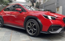 Dù là xe Nhật hiếm, chiếc Subaru WRX chưa chạy hết rốt-đa bán rẻ hơn xe mới 400 triệu đồng, chủ xe còn tặng thêm nhiều đồ hiệu cho người mua