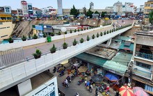 Cận cảnh khung sắt phá nát cầu Hồng Kông ở Đà Lạt