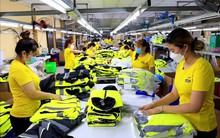 Khách hàng sản xuất kinh doanh khó khăn sẽ được giữ nguyên nhóm nợ?