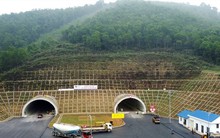 200km cao tốc Bắc - Nam thông xe dịp 30/4: Vì sao không có làn dừng khẩn cấp, trạm dừng nghỉ?