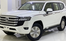 Trang bị này cho thấy Toyota Land Cruiser bản ‘giá rẻ’ dễ về Việt Nam: Cắt nhiều thứ so với bản đang bán, có thể nhiều mục đích sử dụng