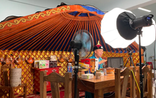 Người Mỹ mới làm quen với livestream, Trung Quốc đã ‘bá chủ thiên hạ’: Gần 500.000 người trải nghiệm, mua 500 tỷ USD hàng hóa/năm, đến trường đại học cũng dạy làm streamer