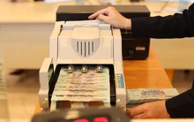 Lãi suất huy động giảm đồng loạt, gửi tiền kỳ hạn nào có lãi cao nhất?