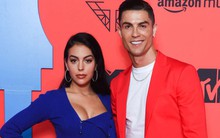 Bạn gái thừa nhận choáng ngợp trước vẻ đẹp trai của Ronaldo, tối chỉ cần ngắm là ngủ ngon