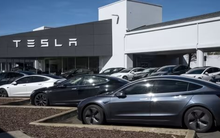 Bất chấp xe cũ mất giá gần một nửa, ông lớn ngành xe giảm giá xe điện lần thứ 5 kể từ đầu năm