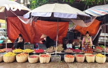 Giảm sức mua thực phẩm, hoa quả đắt hàng dịp nghỉ lễ