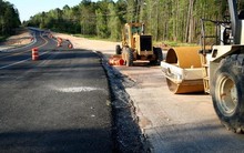 Cổ phiếu "dậy sóng” nhờ kỳ vọng đầu tư công, doanh nghiệp nhựa đường thị phần hàng đầu Việt Nam làm ăn ra sao trong quý 1?