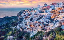 Hành trình đắt đỏ tại "hòn đảo của những vị thần": Có gì mà du khách sẵn sàng bỏ tới gần 10 triệu/ngày để tham quan?