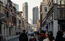 Nhiều địa phương rơi vào cảnh nợ nần, 'làn sóng' đầu cơ gây bão cho thị trường, tại sao Trung Quốc vẫn chưa áp thuế bất động sản?