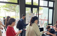 Cổ động viên Việt Nam khó tìm vé bán kết bóng đá