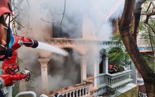 Cháy quán bar ở phố Tây Hải Phòng, 3 người mắc kẹt